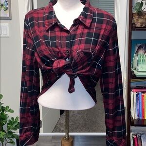 Cropped red plaid shirt